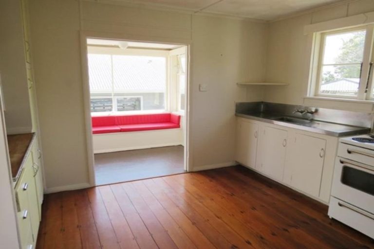 Photo of property in 18 Plympton Street, Brooklands, New Plymouth, 4310