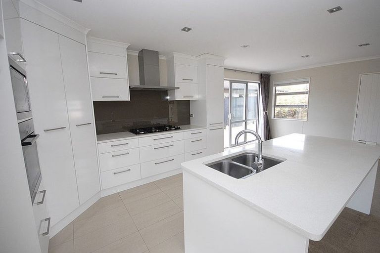 Photo of property in 1 Bankside Road, Silverdale, 0932