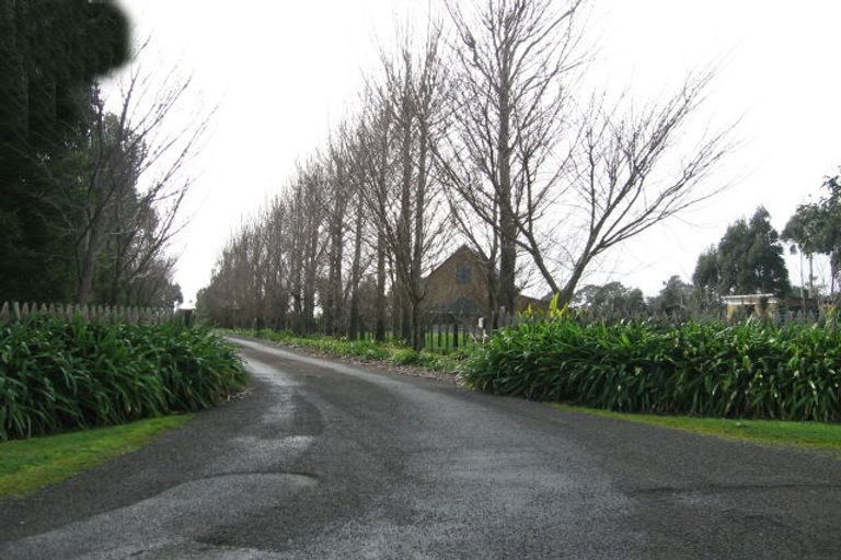 Photo of property in 275 Polson Hill Drive, Aokautere, Palmerston North, 4471