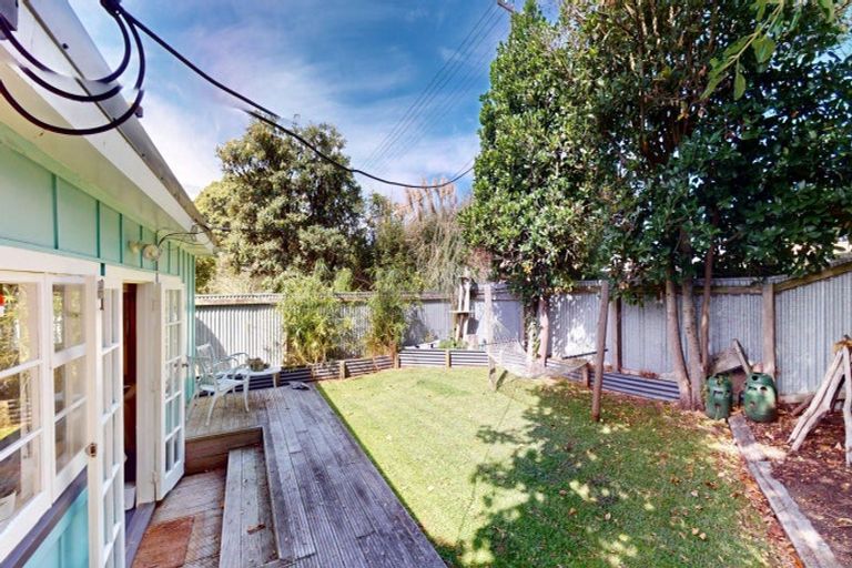 Photo of property in 4 Gloucester Street, Waitarere Beach, Levin, 5510