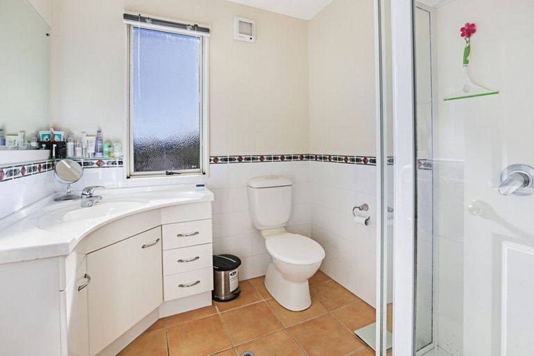 Photo of property in 43 Navigation Drive, Whitby, Porirua, 5024