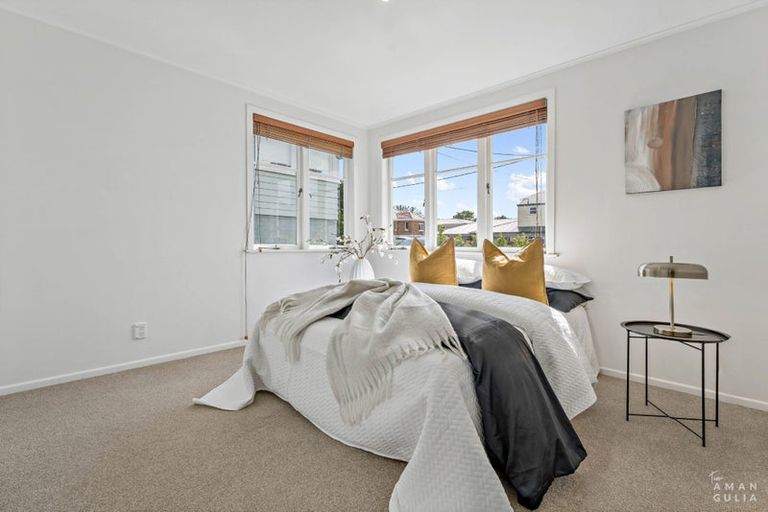 Photo of property in 45 Lynwood Road, New Lynn, Auckland, 0600