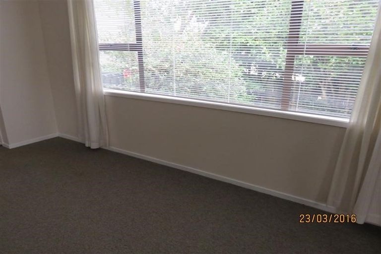 Photo of property in 2/111 Seymour Road, Sunnyvale, Auckland, 0612