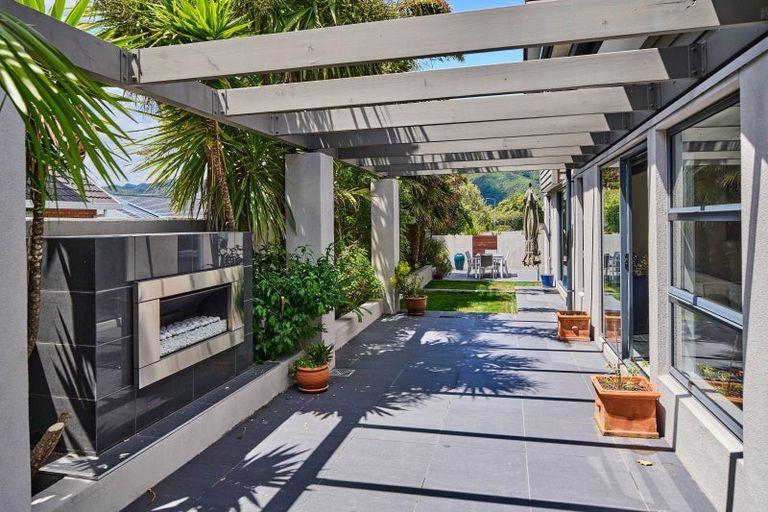 Photo of property in 29d Wai-iti Crescent, Woburn, Lower Hutt, 5010