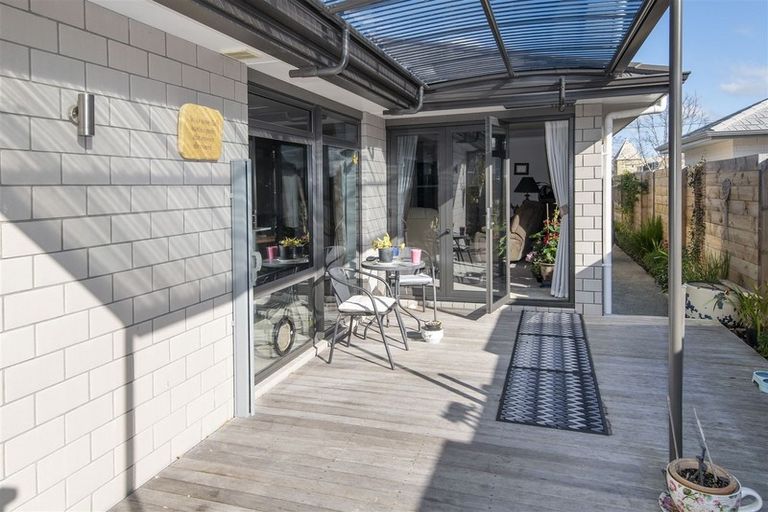 Photo of property in 1 Fairfield Road, Levin, 5510