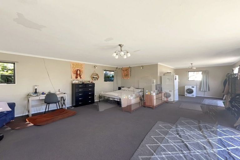 Photo of property in 35 Maxwells Line, Awapuni, Palmerston North, 4412