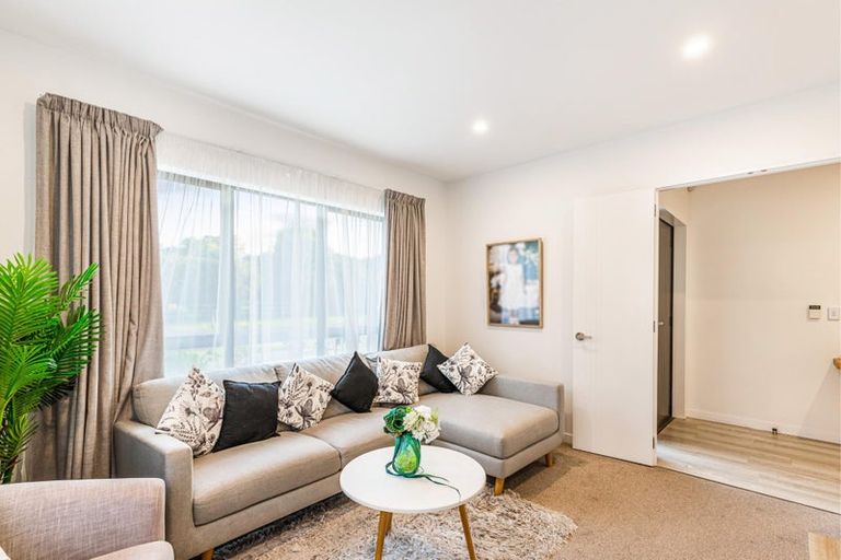 Photo of property in 79 Nobilo Road, Kumeu, 0810