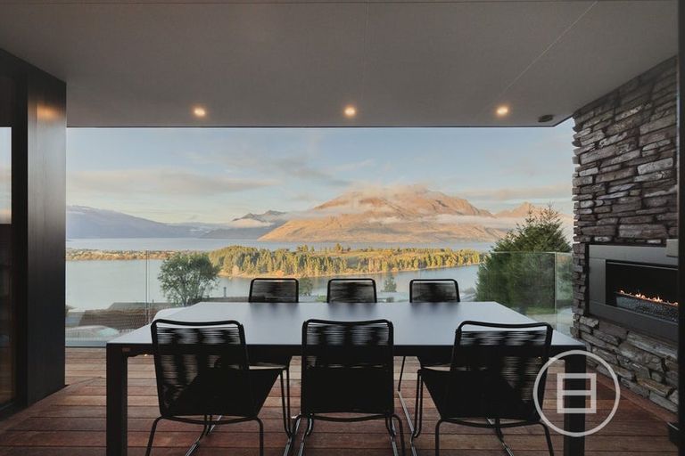 Photo of property in 7b Wakatipu Heights, Queenstown, 9300