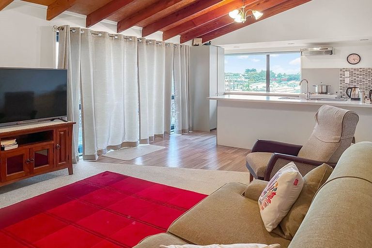 Photo of property in 3 Wolsley Avenue, Milford, Auckland, 0620