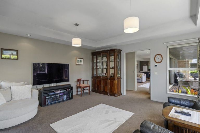 Photo of property in 10 Pemberton Drive, Darfield, 7510