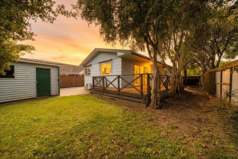 Photo of property in 11 Akron Grove, Totara Park, Upper Hutt, 5018
