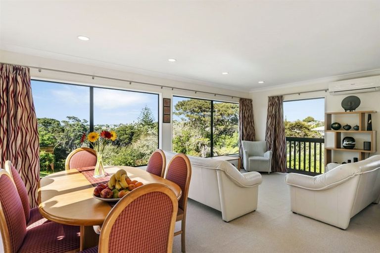 Photo of property in 23a City View Terrace, Birkenhead, Auckland, 0626