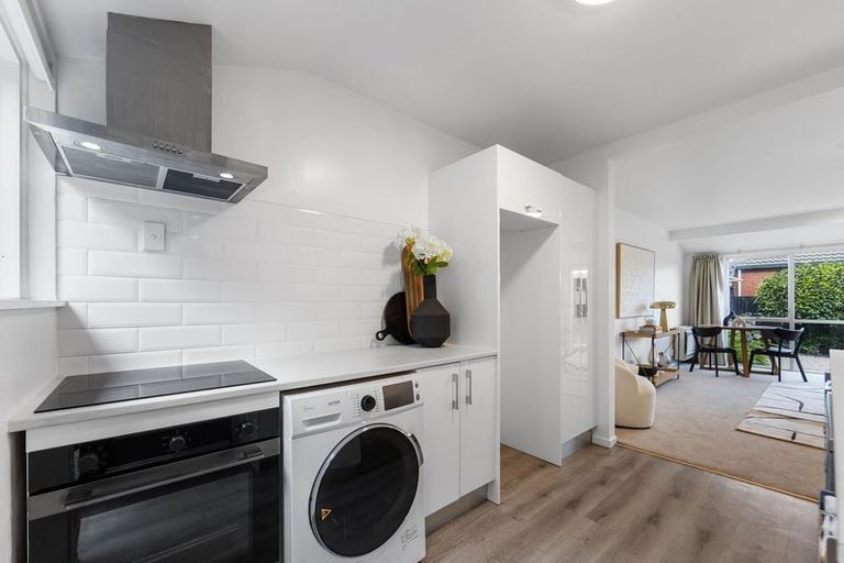 Photo of property in 4/30b Nortons Road, Avonhead, Christchurch, 8042