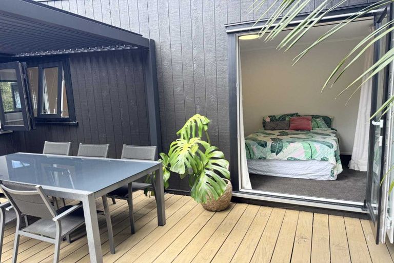 Photo of property in 3 Huia Road, Titirangi, Auckland, 0604