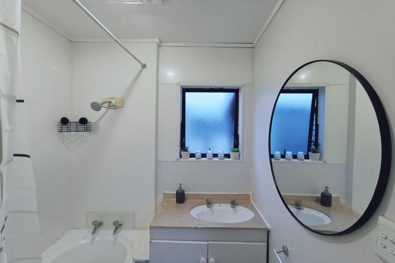 Photo of property in 38a Trimdon Street, Randwick Park, Auckland, 2105