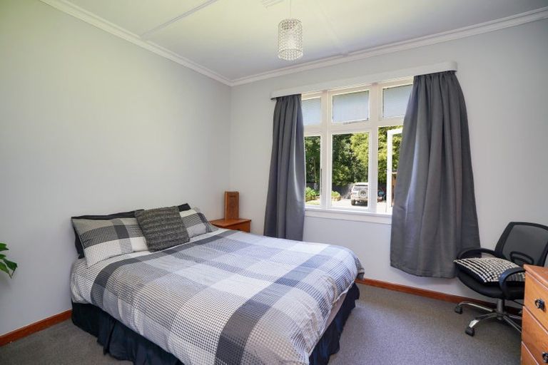 Photo of property in 28 Grant Road, Otatara, Invercargill, 9879