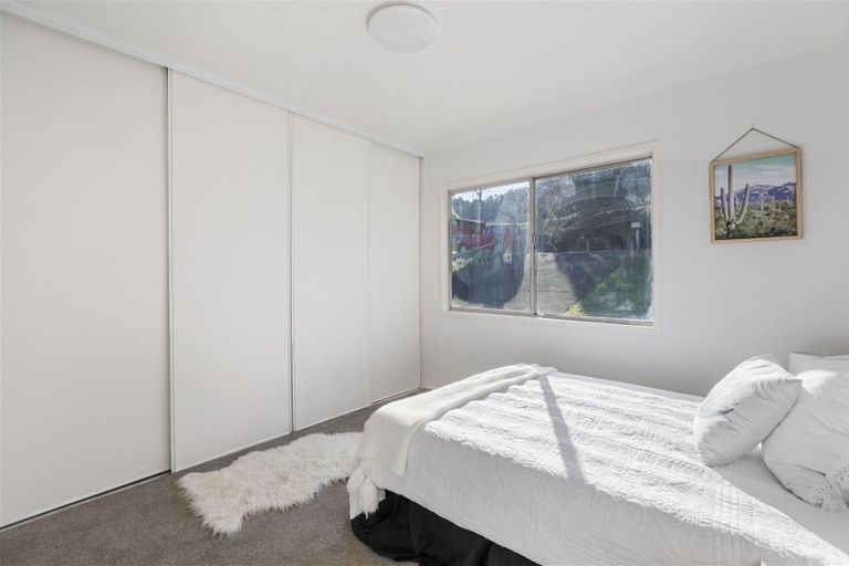 Photo of property in 1/406 Glenfield Road, Glenfield, Auckland, 0629