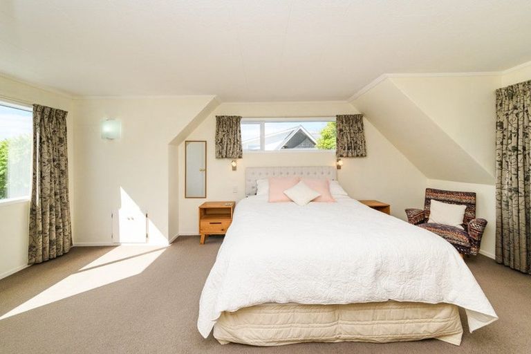 Photo of property in 15 Elmira Avenue, Hokowhitu, Palmerston North, 4410