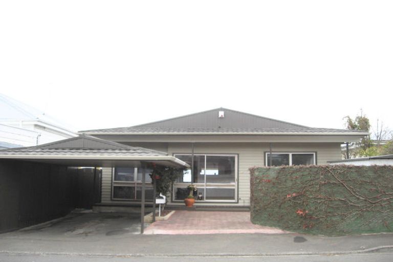 Photo of property in 6 May Avenue, Hospital Hill, Napier, 4110
