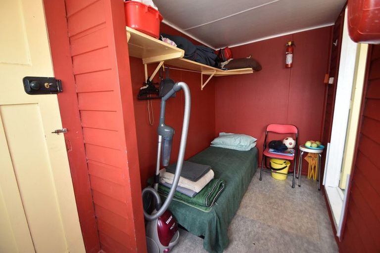 Photo of property in 32 Black Peak Road, Omarama, 9412