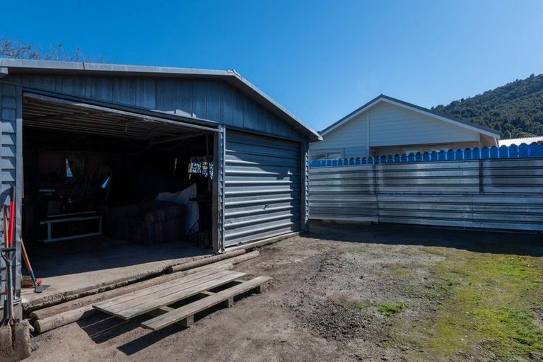 Photo of property in 19 Crystal Place, Pukehangi, Rotorua, 3015
