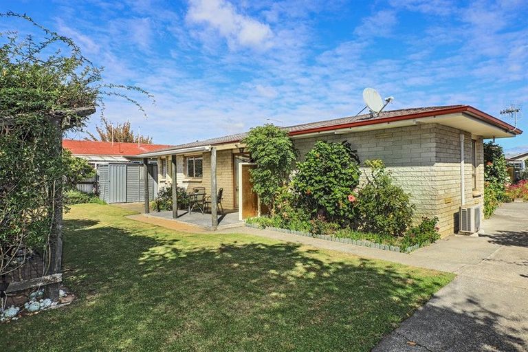 Photo of property in 3/508 Saint Aubyn, Hastings, 4122