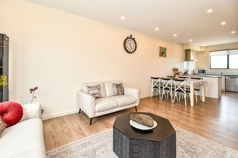 Photo of property in 103 Te Aparangi Road, Papakura, 2110