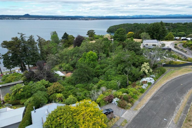 Photo of property in 20 Ewing Grove, Acacia Bay, Taupo, 3330