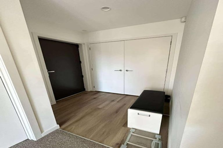 Photo of property in 8/38 Jane Maree Road, Kumeu, 0810