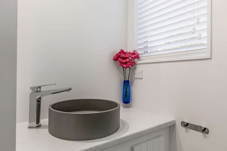 Photo of property in 3a Wharewaka Road, Wharewaka, Taupo, 3330