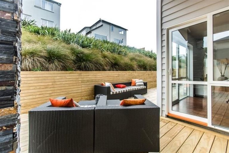 Photo of property in 43 Remuremu Street, Long Bay, Auckland, 0630