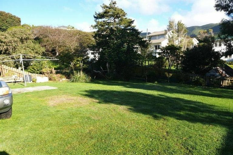 Photo of property in 17 Bell Street, Tawa, Wellington, 5028