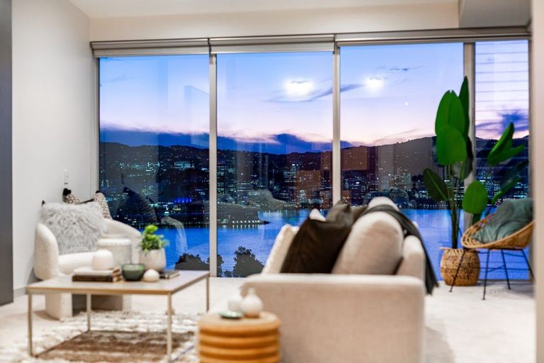 Photo of property in 26 The Crescent, Roseneath, Wellington, 6011