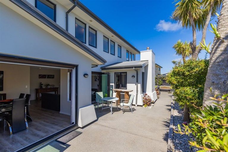 Photo of property in 113 Aston Drive, Waimairi Beach, Christchurch, 8083