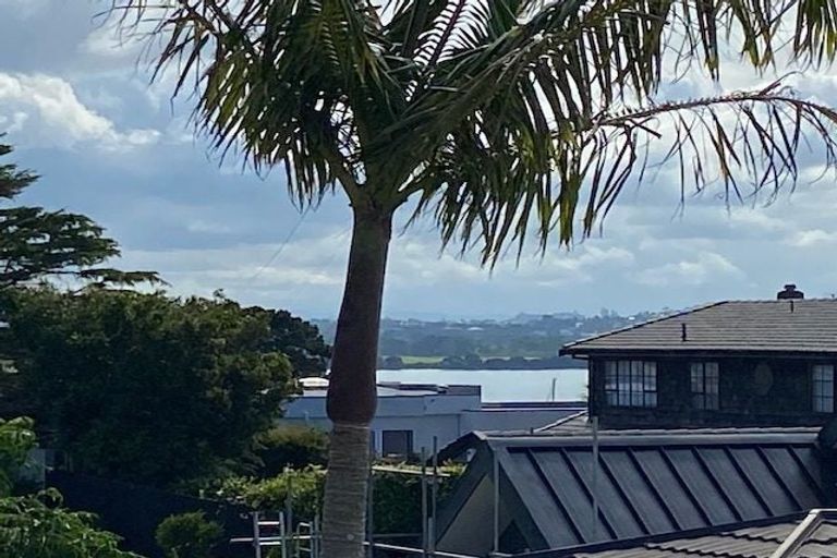 Photo of property in 6a Te Akau Crescent, Bucklands Beach, Auckland, 2012