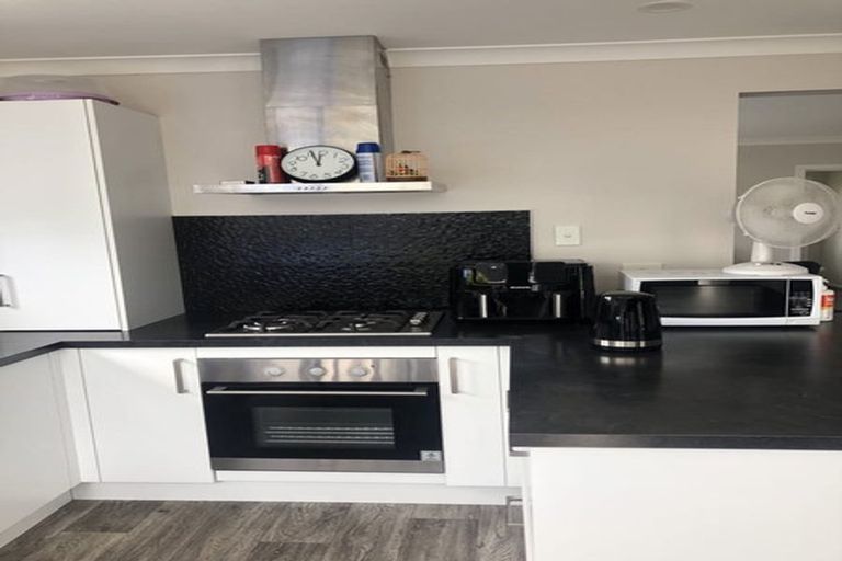 Photo of property in 12 West Street, Eltham, 4322