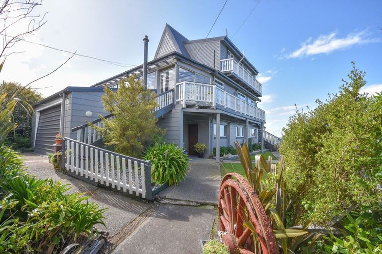 Photo of property in 10 Rimu Street, Kaka Point, Balclutha, 9271