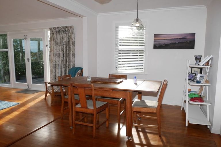 Photo of property in 27 Aorangi Road, Paraparaumu, 5032