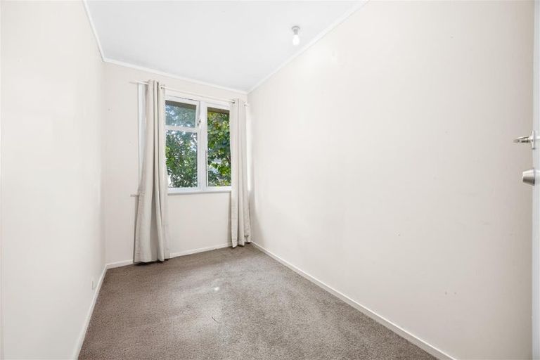 Photo of property in 17 Hazards Road, Weymouth, Auckland, 2103