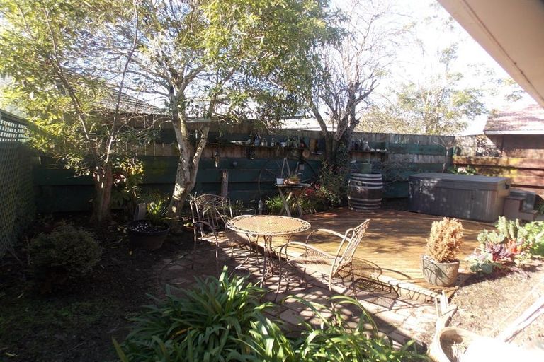 Photo of property in 14 Terry Crescent, Milson, Palmerston North, 4414