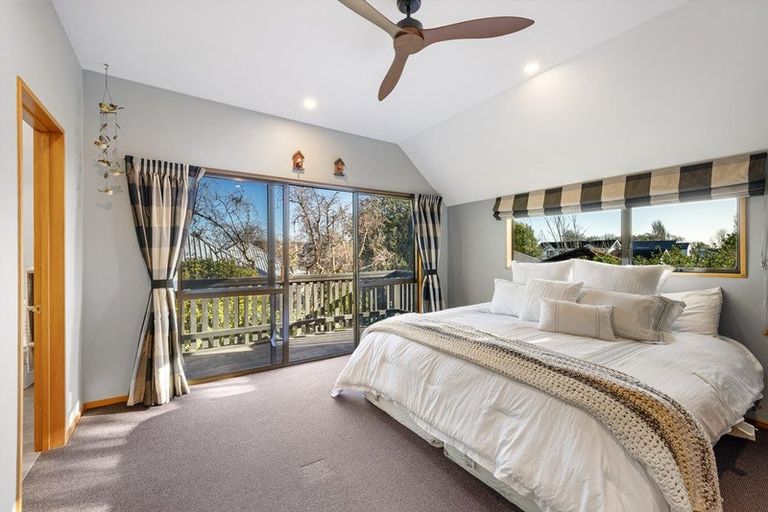 Photo of property in 5b Regency Crescent, Redwood, Christchurch, 8051