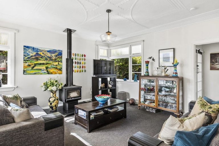 Photo of property in 396 Bay View Road, Saint Clair, Dunedin, 9012