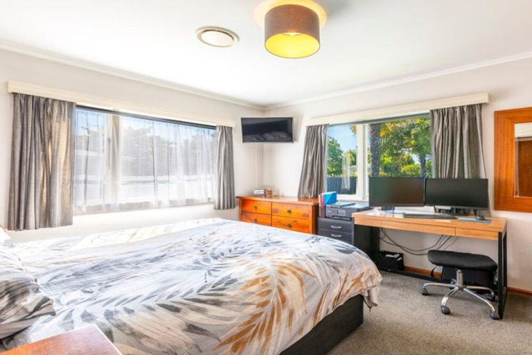 Photo of property in 2 Veronica Avenue, Marewa, Napier, 4110