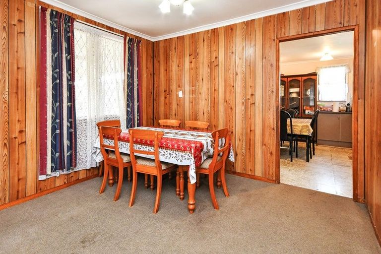 Photo of property in 17 Calthorp Close, Favona, Auckland, 2024