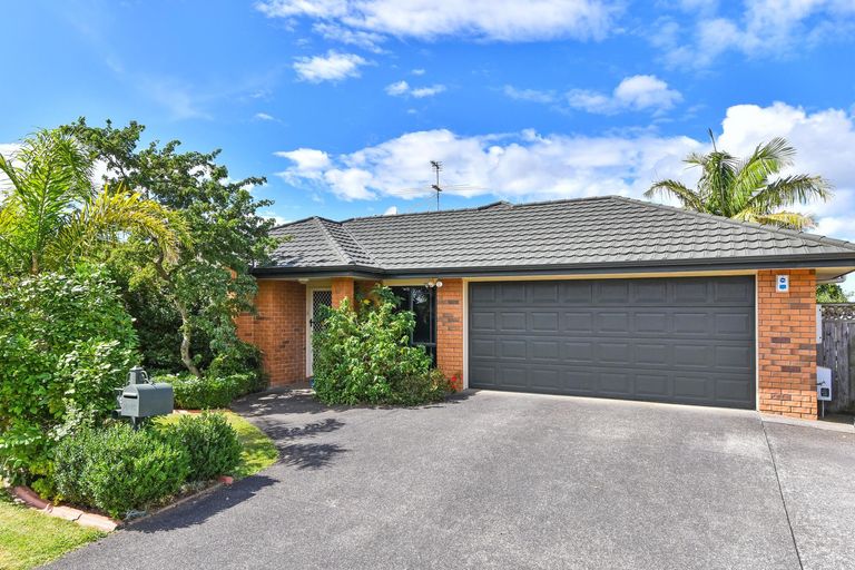 Photo of property in 28 Blackwood Drive, Wattle Downs, Auckland, 2103