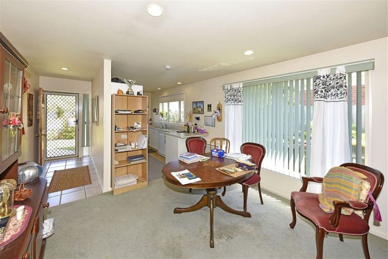 Photo of property in 22 Newnham Terrace, Upper Riccarton, Christchurch, 8041