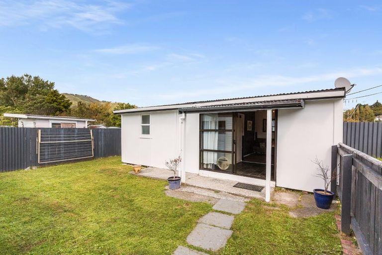 Photo of property in 188 Wellington Road, Wainuiomata, Lower Hutt, 5014