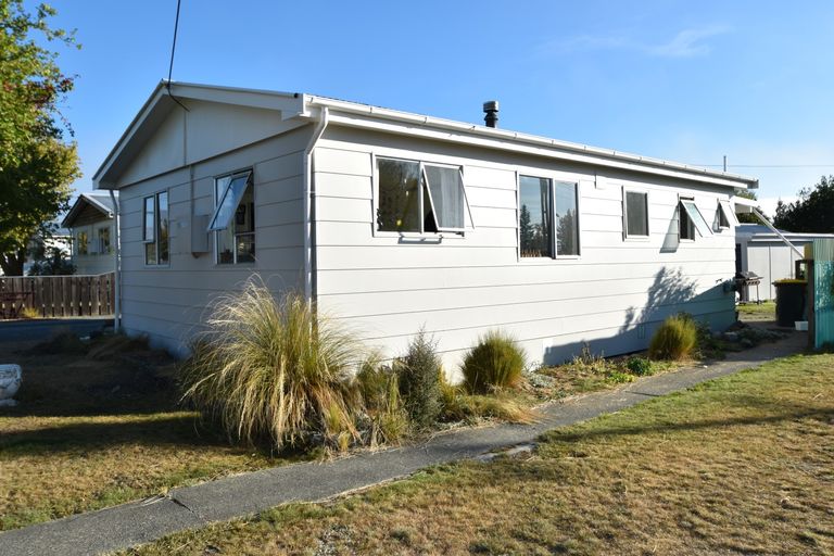 Photo of property in 30 Tasman Road, Twizel, 7901