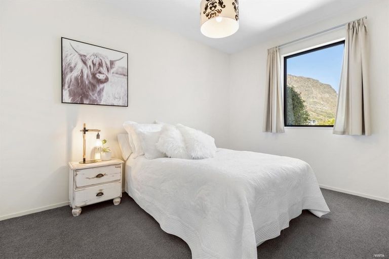 Photo of property in 16 Harrys Close, Arthurs Point, Queenstown, 9371