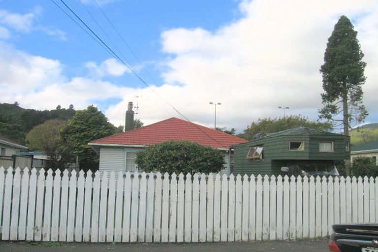 Photo of property in 149 Main Road, Wainuiomata, Lower Hutt, 5014